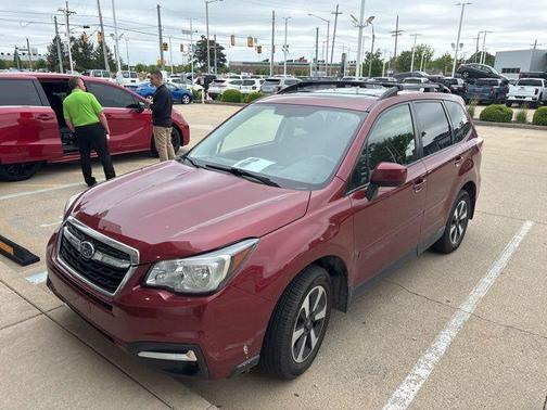 Venetian Red Pearl 2017 Subaru Forester 2.5i Premium