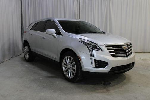 Radiant Silver Metallic 2019 Cadillac XT5 Premium Luxury