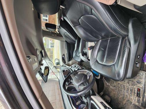 Granite Crystal Metallic Clearcoat 2018 Chrysler Pacifica Touring-L Plus