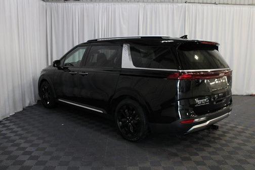 2022 Kia Carnival SX