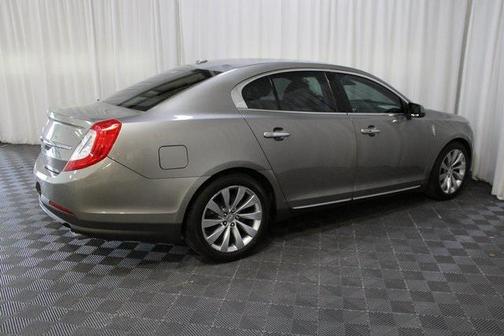 2016 Lincoln MKS Base