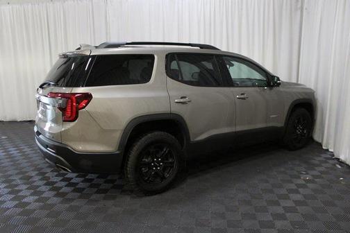 2023 GMC Acadia AWD AT4