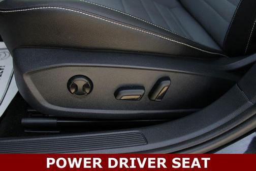 Deep Black 2025 Volkswagen Jetta 1.5T SE