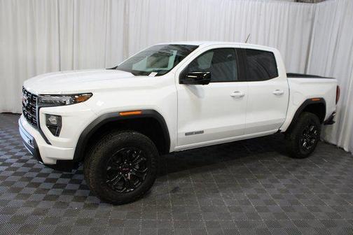 Summit White 2025 GMC Canyon Elevation