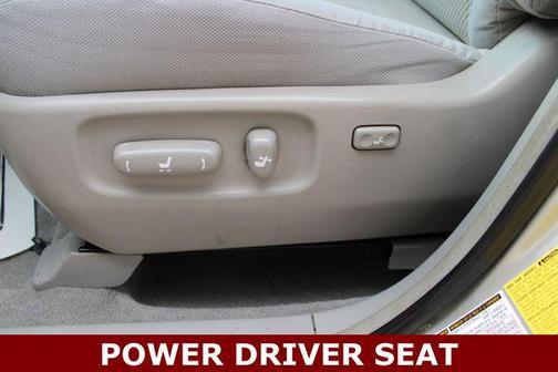 Millennium Silver 2005 Toyota Highlander Base