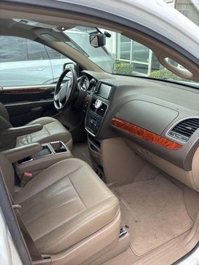Bright White Clearcoat 2015 Chrysler Town & Country Touring