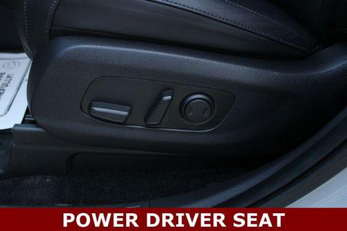 Ceramic Silver 2024 Kia Carnival EX