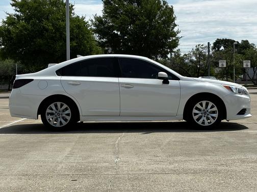 Crystal White Pearl 2017 Subaru Legacy Premium