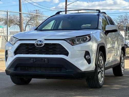 2019 Toyota RAV4 XLE Premium