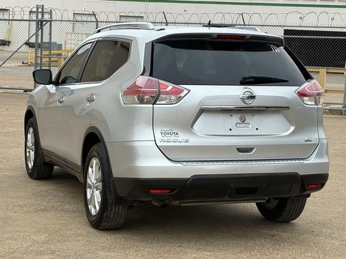 2015 Nissan Rogue SV