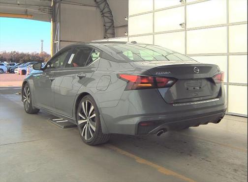 2020 Nissan Altima SR FWD