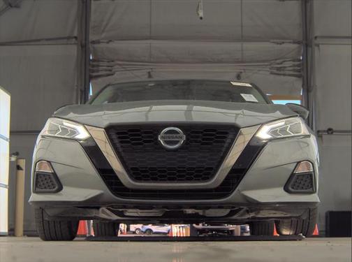 2020 Nissan Altima SR FWD