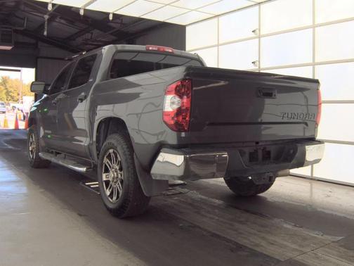 2015 Toyota Tundra SR5