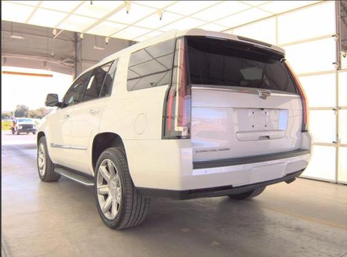 2016 Cadillac Escalade Luxury