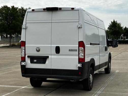 Bright White Clearcoat 2023 RAM ProMaster 2500 High Roof