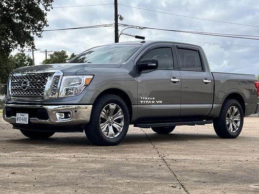 2019 Nissan Titan SV