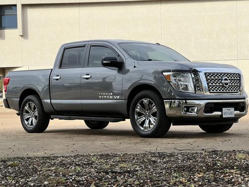 2019 Nissan Titan SV