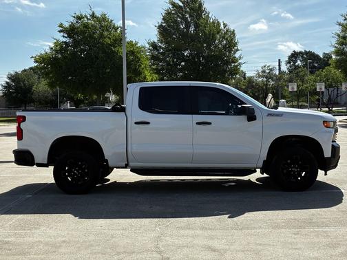 Summit White 2020 Chevrolet Silverado 1500 Custom Trail Boss