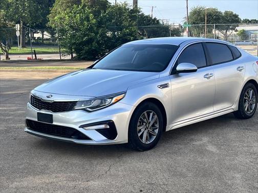 2020 Kia Optima LX
