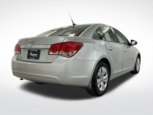 Silver Ice Metallic 2013 Chevrolet Cruze LS