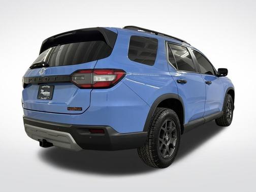 Diffused Sky Pearl 2024 Honda Pilot TrailSport