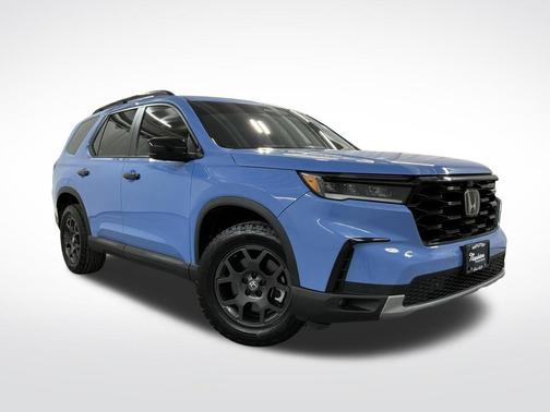 Diffused Sky Pearl 2024 Honda Pilot TrailSport