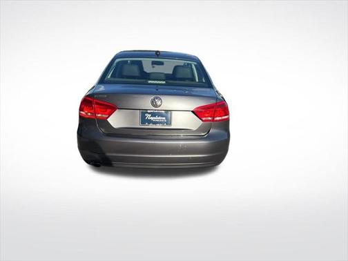 2012 Volkswagen Passat 2.5 SE