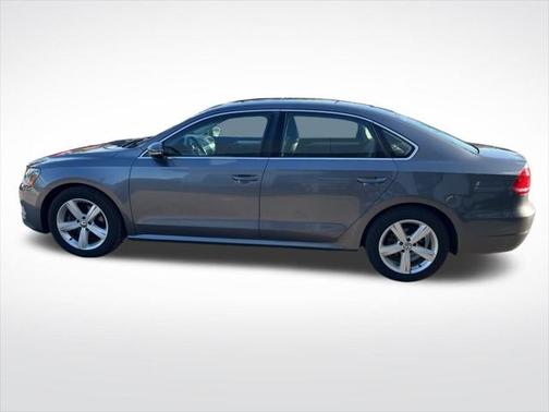 2012 Volkswagen Passat 2.5 SE