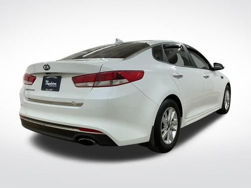 2017 Kia Optima LX