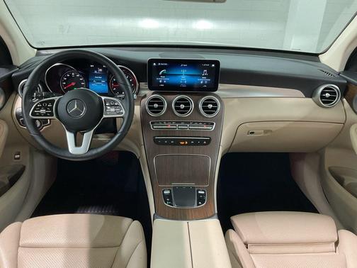 2020 Mercedes-Benz GLC 300 4MATIC