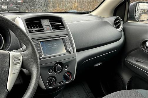 2015 Nissan Versa 1.6 SL
