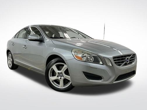2013 Volvo S60 T5 Premier
