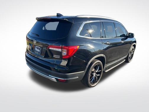 2019 Honda Pilot Touring 8-Passenger
