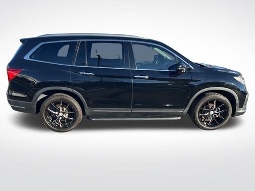 2019 Honda Pilot Touring 8-Passenger