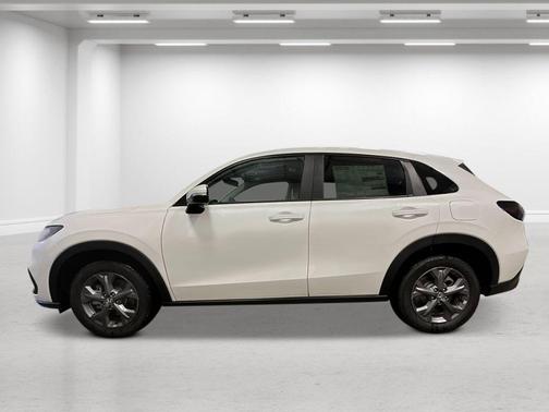 Platinum White Pearl 2027 Honda HR-V LX