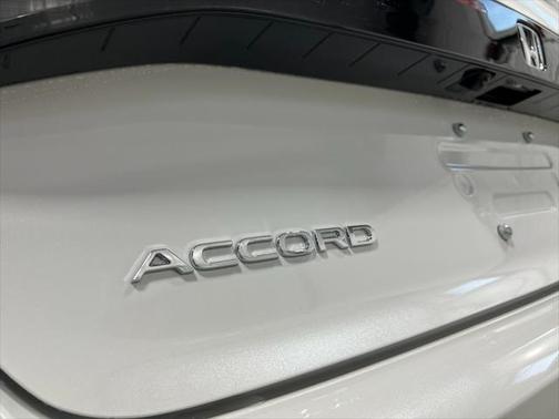 2025 Honda Accord LX 1.5T