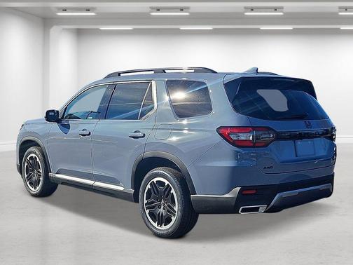 2026 Honda Pilot Touring 8-Passenger