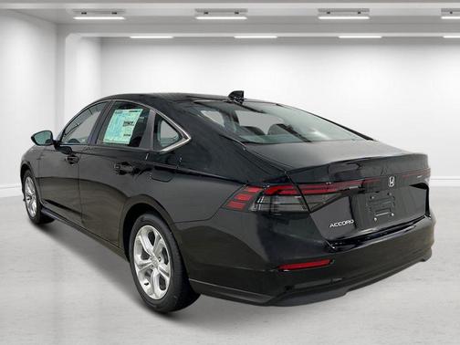 2025 Honda Accord LX 1.5T