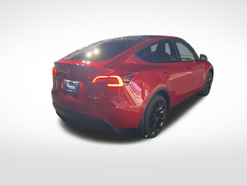 2022 Tesla Model Y Long Range Dual Motor All-Wheel Drive