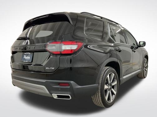 2023 Honda Pilot AWD Elite