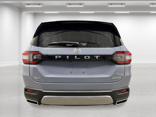2026 Honda Pilot Touring 8-Passenger