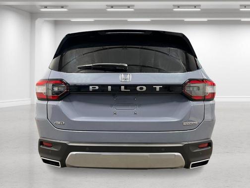 2026 Honda Pilot Touring 8-Passenger
