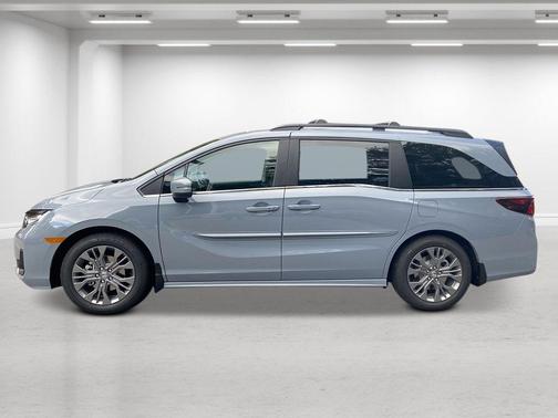 Sonic Gray Pearl 2026 Honda Odyssey Touring
