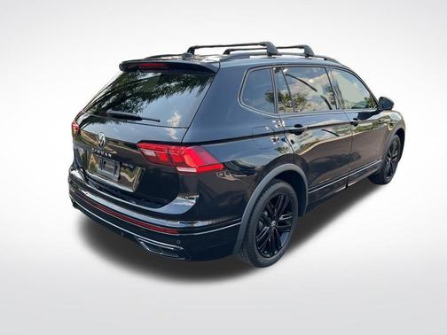 2022 Volkswagen Tiguan 2.0T SE R-Line Black
