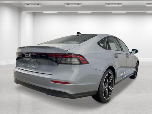 Urban Gray Pearl 2026 Honda Accord SE
