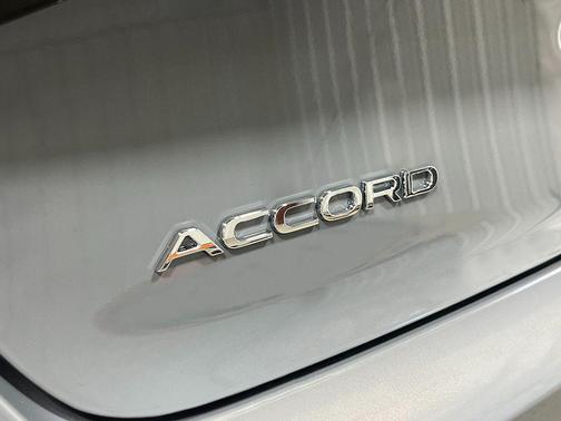 Urban Gray Pearl 2026 Honda Accord SE