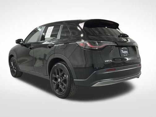 Crystal Black Pearl 2024 Honda HR-V Sport