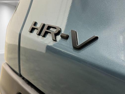 Misty Green Pearl 2027 Honda HR-V Sport