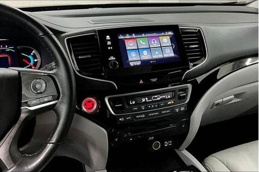 2022 Honda Pilot Touring 8-Passenger