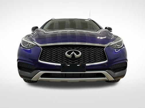 2018 INFINITI QX30 Luxury